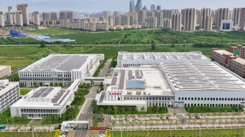 哈尔滨基地董事长于启明接受媒体专访